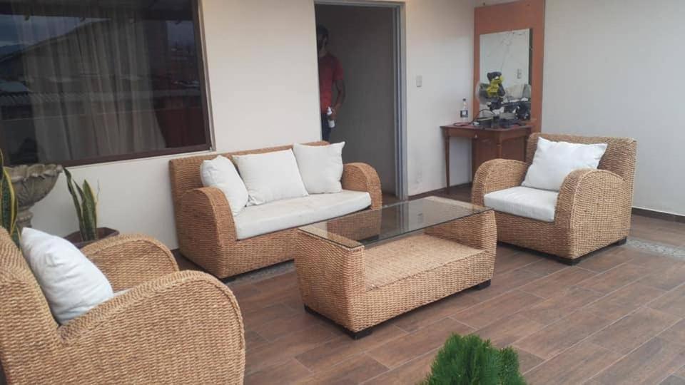 Hostal Nizza Куенка Екстериор снимка